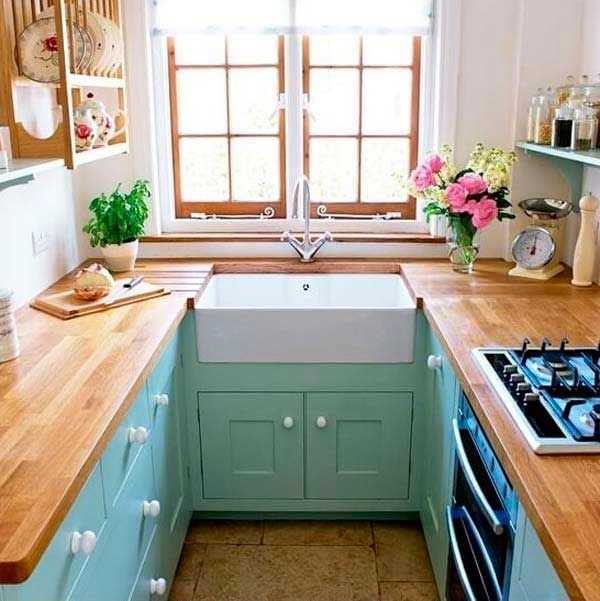 Маленькая уютная кухня: примеры и решения